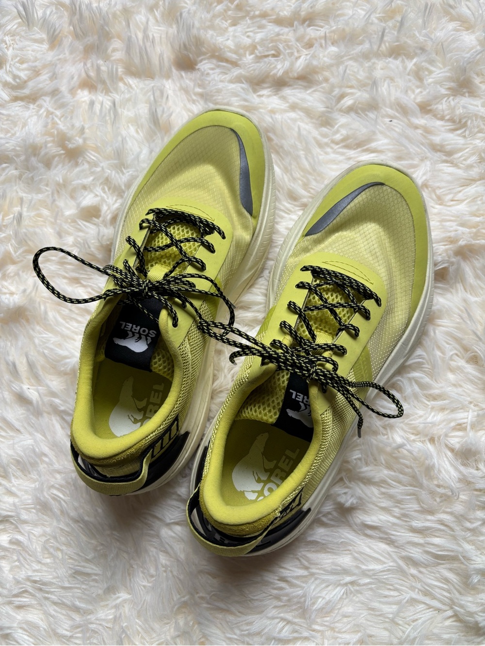 Sorel Kinetic RNEGD Lace Sneakers Womens 8.5 Glove Yellow Chunky Sole Mesh